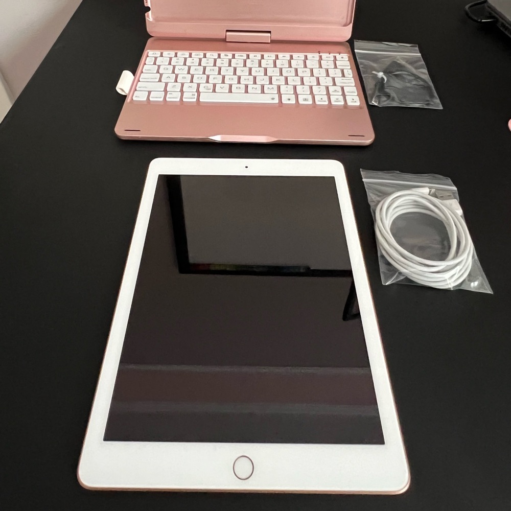iPad 6th Generation Rose Gold 32GB
